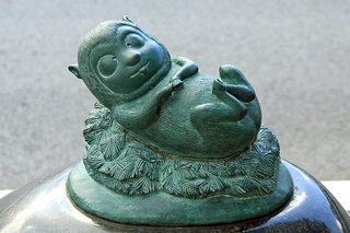 Sakaiminato_Mizuki_Shigeru_Road_Kudan_Statue_1.jpg
